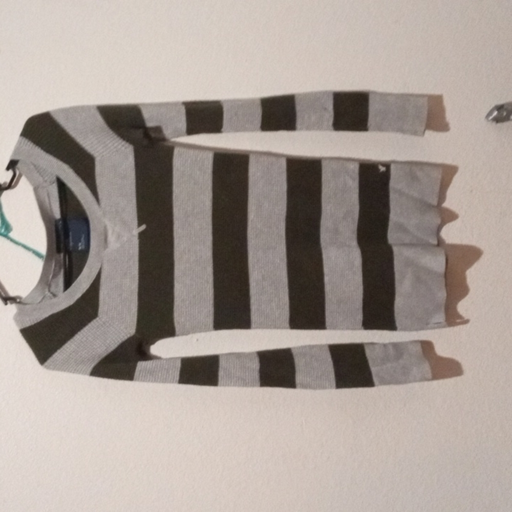 Women's sweater